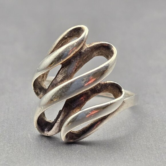 VTG Sterling Silver +925 Sculptural Swirl Ring Size 8 Abstract Wave 4.47g - Picture 1 of 9